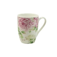 Hübsche Tasse mit Blumenmuster