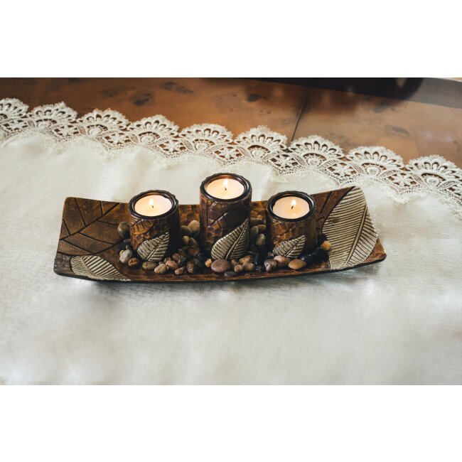 Dekoschale rechteckig mit drei Kerzenhaltern in Holzoptik, 20,95 €
