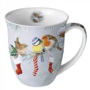 Charmante Porzellantasse in weihnachtlichem Design mit...