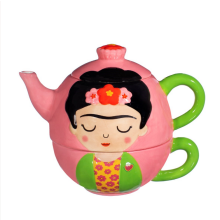 Teekanne Frida Kahlo, kunstvoller Teekessel mit Tasse und Deckel, handbemalt und zeitlos