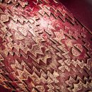 Bowl with 3 balls red-brown, stylish decorative bowl with festive details for Christmas, weddings and birthdays